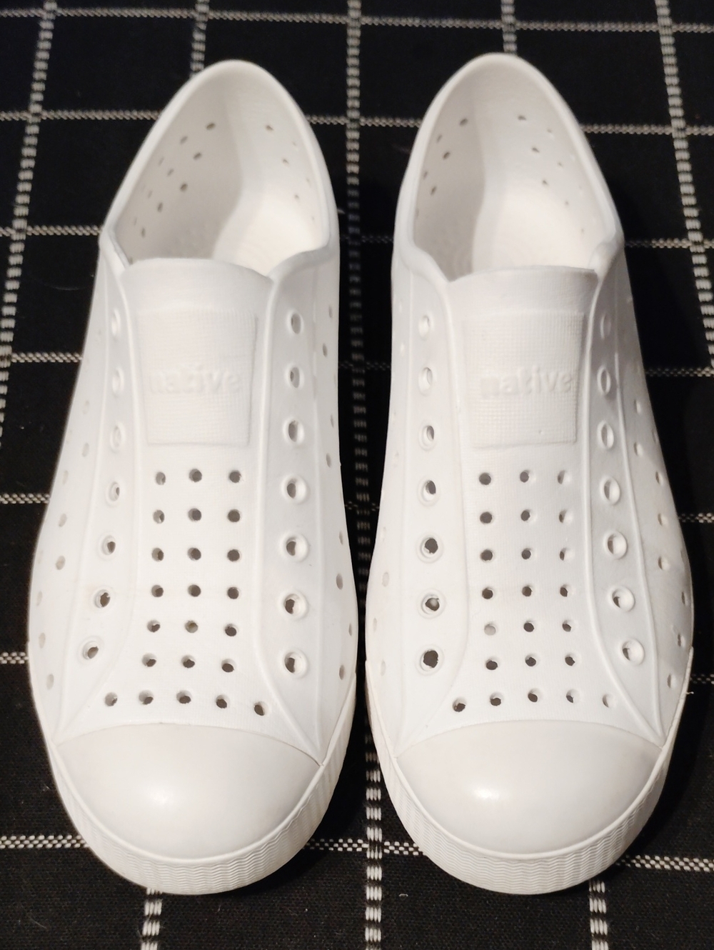 Native Kids White Jefferson Slip-On Sneakers